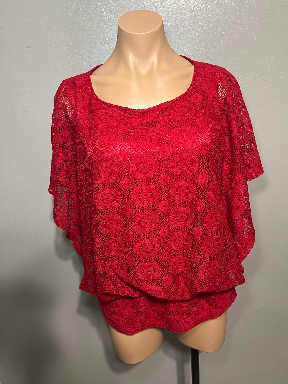 Jon & Anna NY Red Lace Batwing Sleeve Double Layer Blouse Top Women’s Size Large